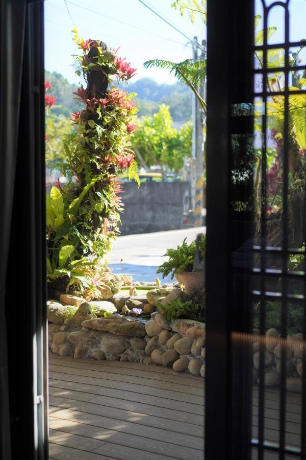 蘊慢築 茶花藝主題民宿 Yun Man Zhu Homestay Gongguan Eksteriør billede